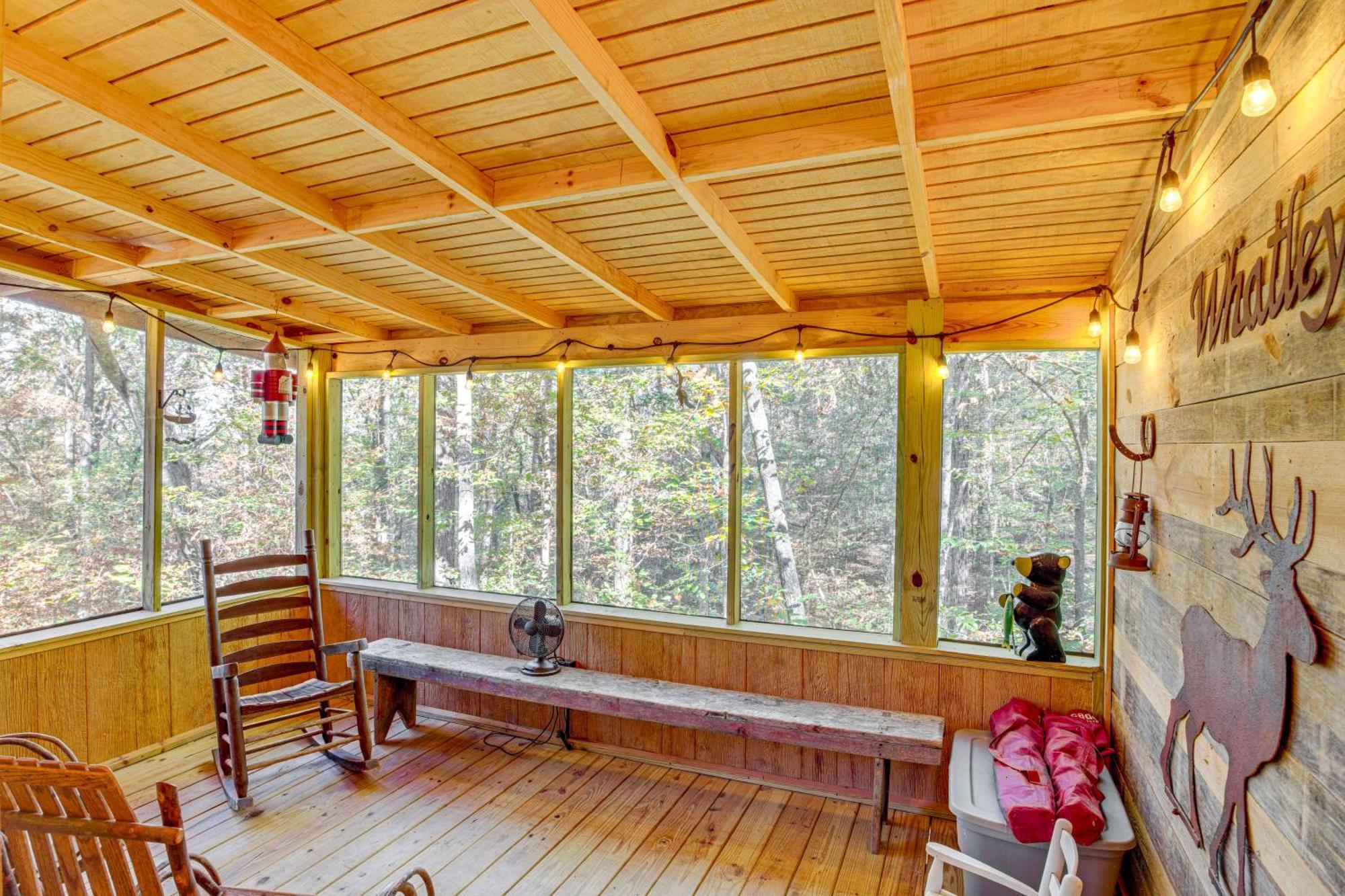 Secluded Tallassee Cabin With Fire Pit And Porch! Bagian luar foto